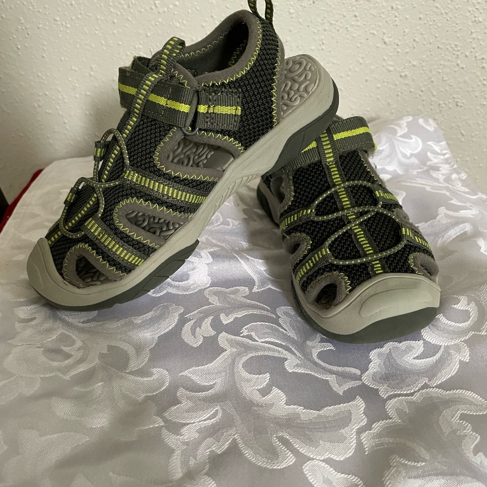 Kids Outdoor Adventure Sandals - Green Size 11 - Picture 3 of 9